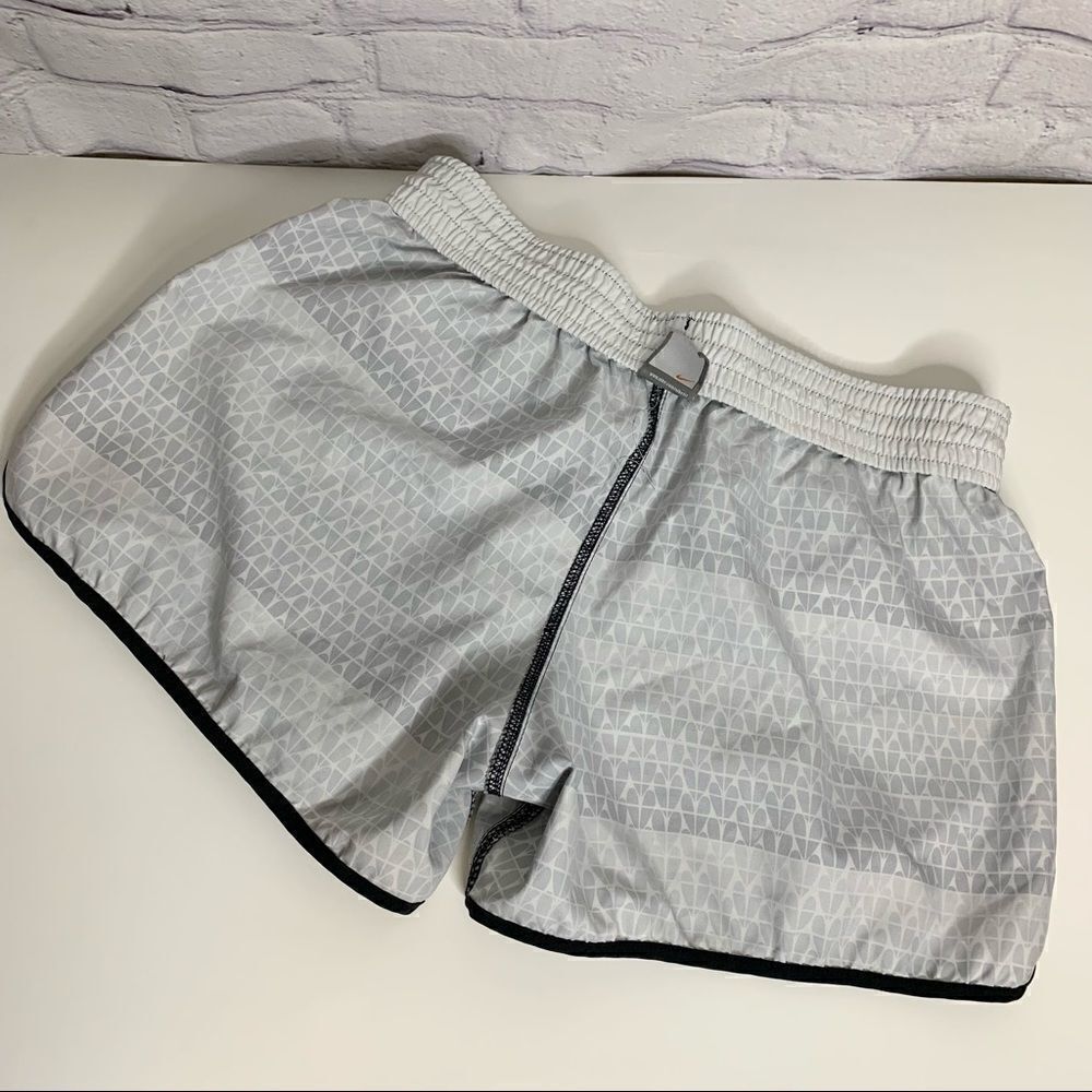 Nike Fit Dry unlined shorts with drawstring - Picture 6 of 12